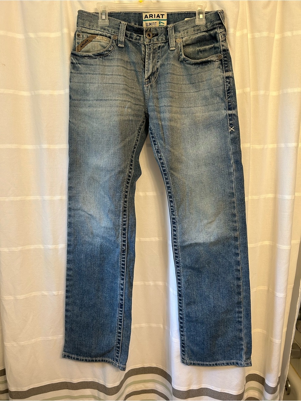 Ariat Men's Slim Straight Jeans in Faded Blue Wash